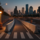 Peatón atropellado en obras en Houston: barreras y ruta peatonal temporal